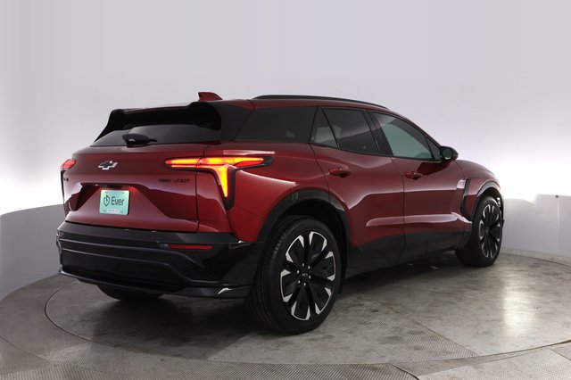 2025 Chevrolet Blazer EV — photo 2 of 23