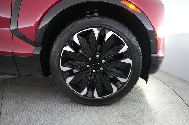 2025 Chevrolet Blazer EV — photo 16 of 23