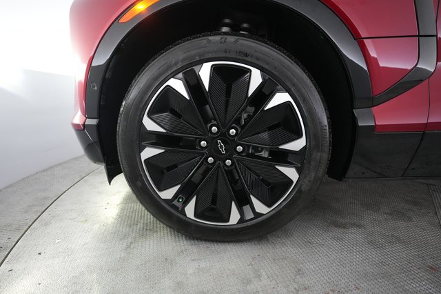 2025 Chevrolet Blazer EV — photo 15 of 23