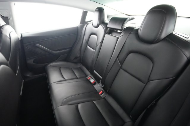 2019 Tesla Model 3 — photo 19 of 32
