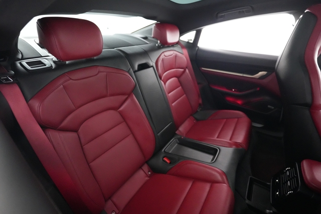 2022 Porsche Taycan