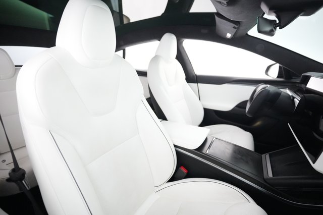 2022 Tesla Model S — photo 18 of 24