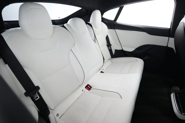 2022 Tesla Model S — photo 4 of 24