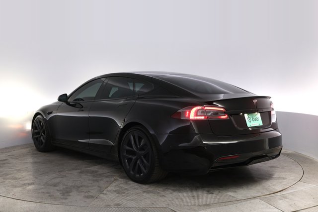 2022 Tesla Model S — photo 13 of 24
