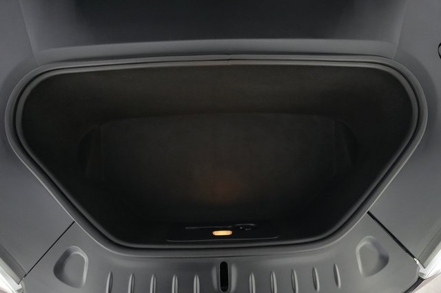 2022 Tesla Model S — photo 20 of 24