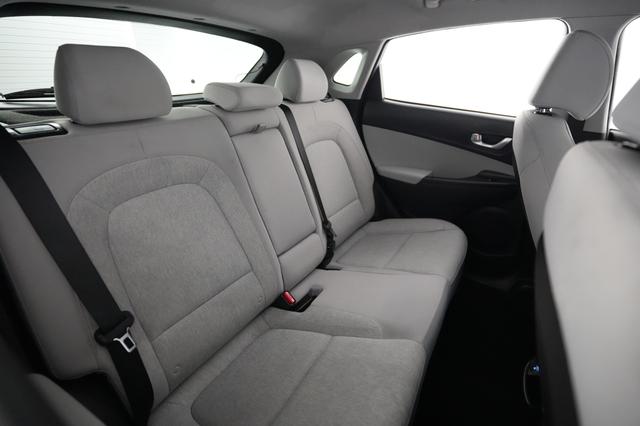 2023 Hyundai Kona Electric — photo 4 of 24