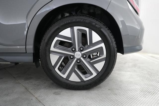 2023 Hyundai Kona Electric — photo 7 of 24