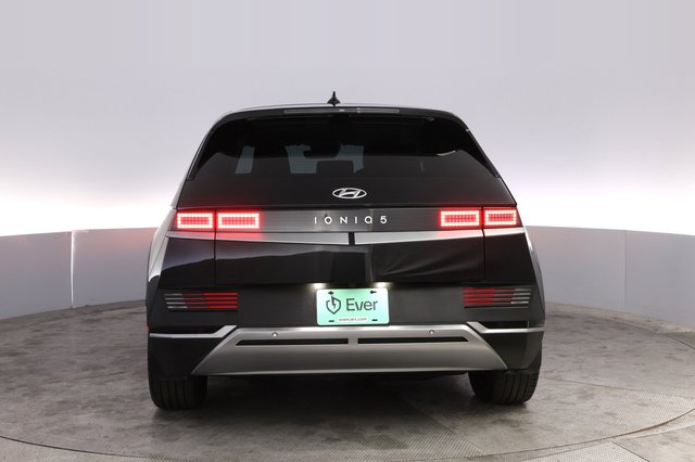 2023 Hyundai IONIQ 5 — photo 12 of 22