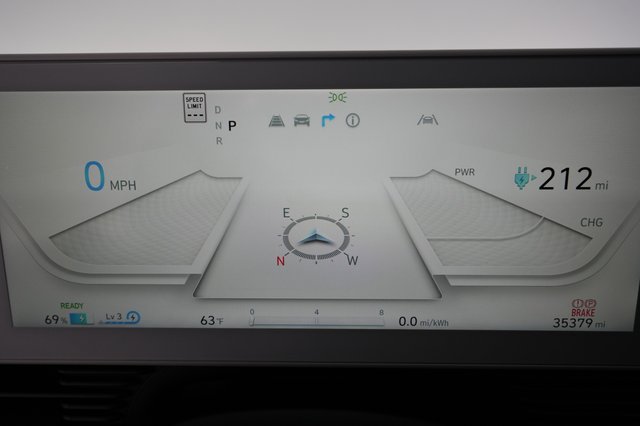 2023 Hyundai IONIQ 5 — photo 5 of 22