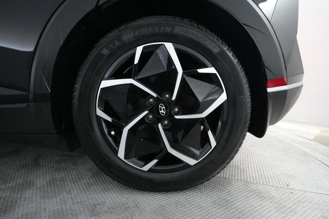 2023 Hyundai IONIQ 5 — photo 7 of 22