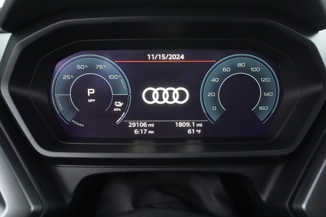2022 Audi Q4 e-tron — photo 4 of 27