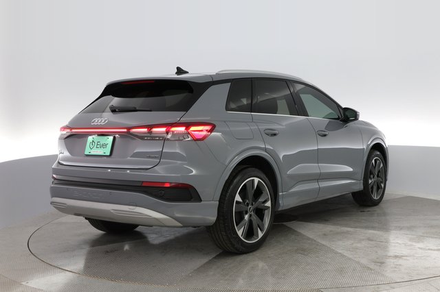 2022 Audi Q4 e-tron — photo 2 of 27