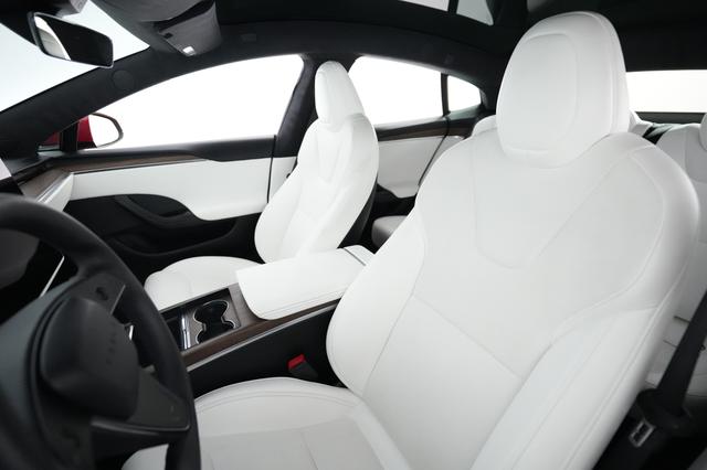2023 Tesla Model S — photo 3 of 23