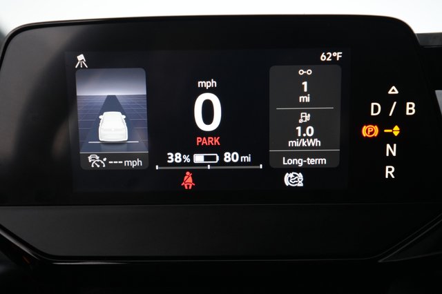 2023 Volkswagen ID.4 — photo 5 of 27