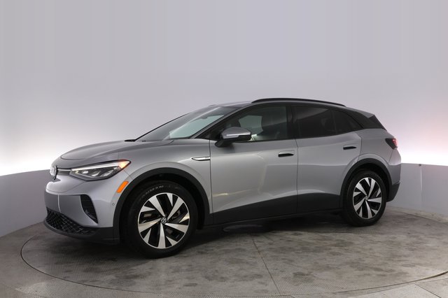 2023 Volkswagen ID.4 — photo 14 of 27