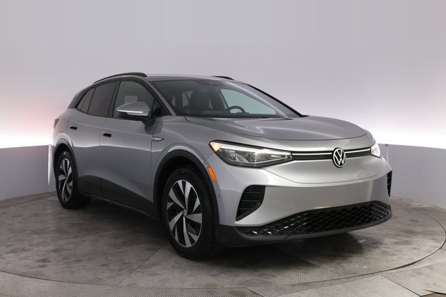 2023 Volkswagen ID.4 — photo 10 of 27