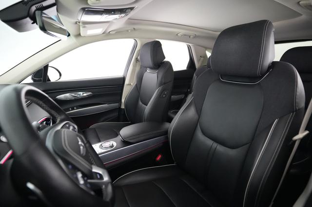 2023 Genesis Electrified GV70 — photo 3 of 21