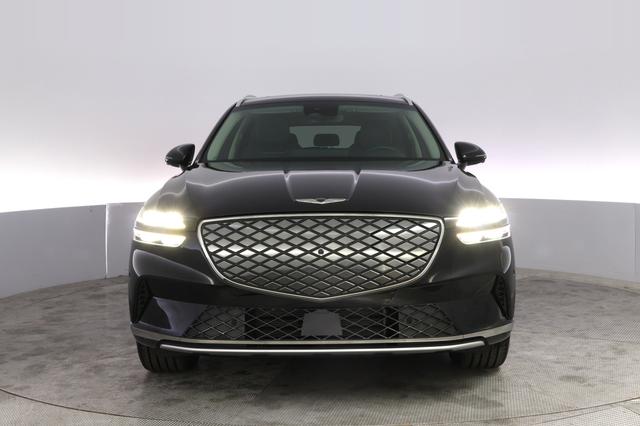 2023 Genesis Electrified GV70 — photo 9 of 21