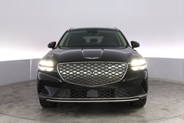 2023 Genesis Electrified GV70 — photo 9 of 21