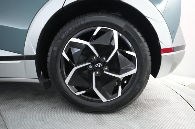 2024 Hyundai IONIQ 5 — photo 7 of 24