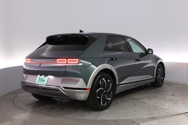 2024 Hyundai IONIQ 5 — photo 8 of 24