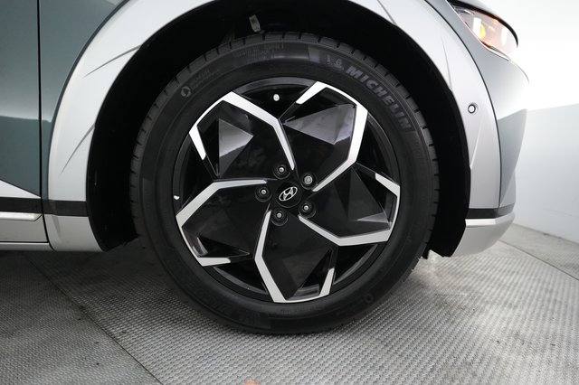 2024 Hyundai IONIQ 5 — photo 15 of 24