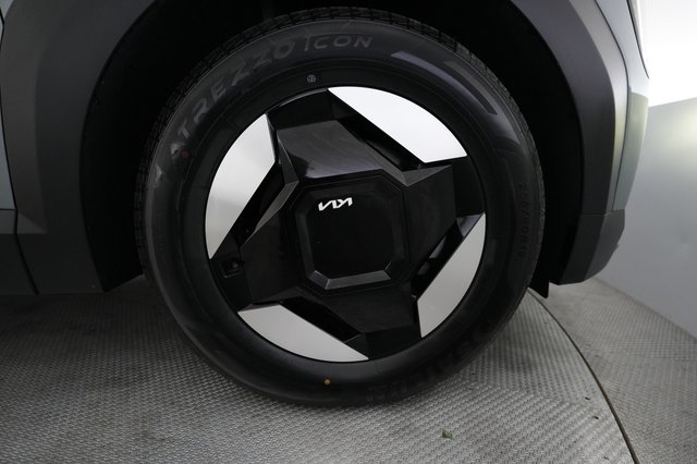 2024 Kia EV9 — photo 15 of 36