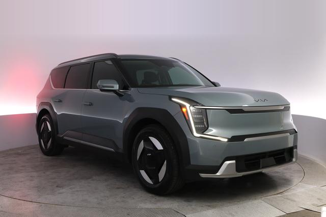 2024 Kia EV9 — photo 10 of 36