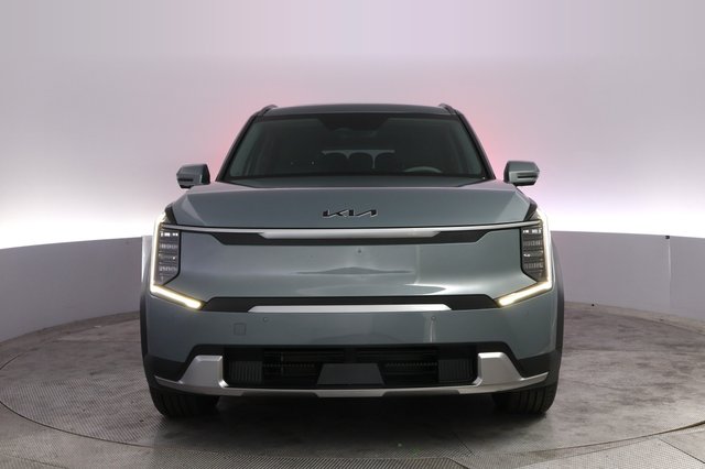 2024 Kia EV9 — photo 9 of 36