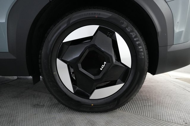 2024 Kia EV9 — photo 7 of 36