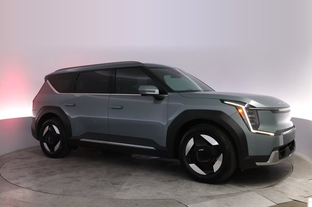 2024 Kia EV9 — photo 11 of 36