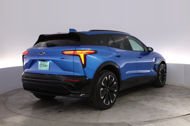 2024 Chevrolet Blazer EV — photo 2 of 24