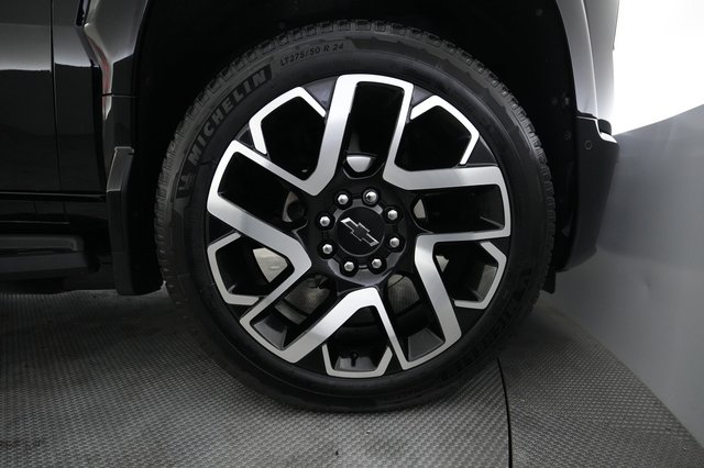 2024 Chevrolet Silverado EV — photo 10 of 17