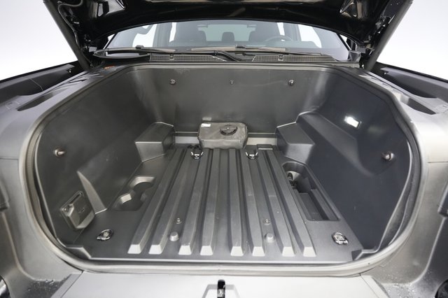 2024 Chevrolet Silverado EV — photo 14 of 17