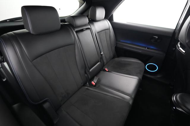 2025 Hyundai IONIQ 5 — photo 4 of 29