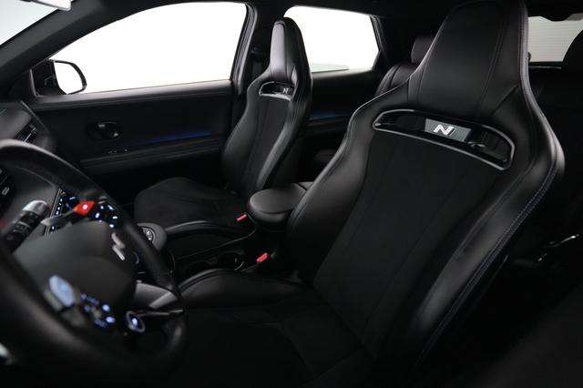 2025 Hyundai IONIQ 5 — photo 3 of 29