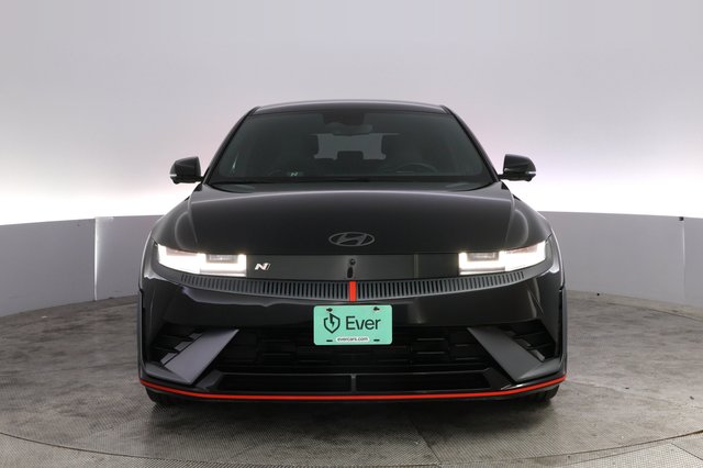 2025 Hyundai IONIQ 5 — photo 9 of 29