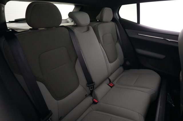 2025 Volvo EX30 — photo 4 of 21