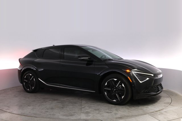 2025 Kia EV6 — photo 11 of 24