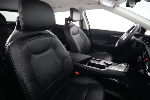 2025 Kia EV6 — photo 18 of 24