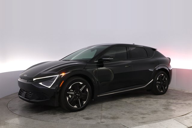 2025 Kia EV6 — photo 14 of 24