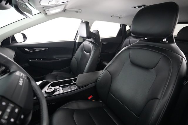 2025 Kia EV6 — photo 3 of 24