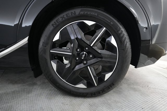 2025 Kia EV6 — photo 7 of 24