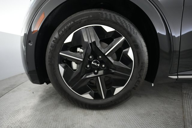 2025 Kia EV6 — photo 15 of 24