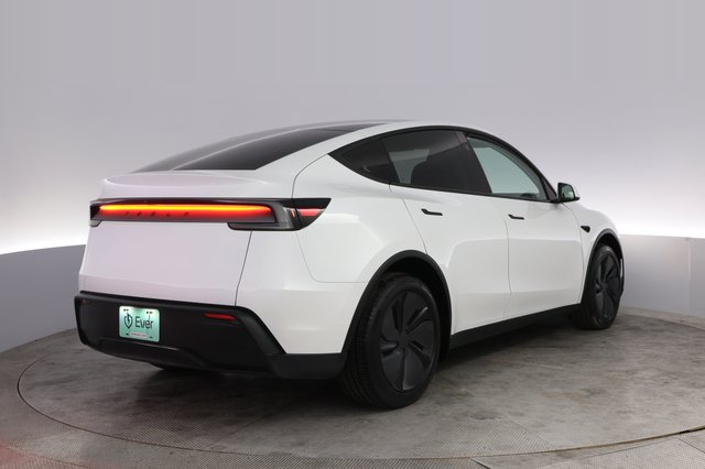 2026 Tesla Model Y — photo 2 of 25