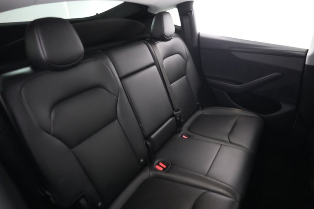 2026 Tesla Model Y — photo 4 of 25