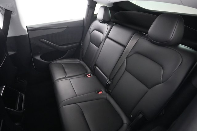 2026 Tesla Model Y — photo 19 of 25