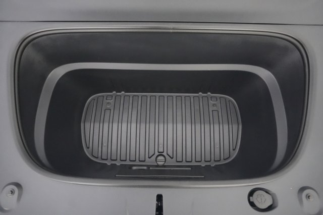 2026 Tesla Model Y — photo 23 of 25