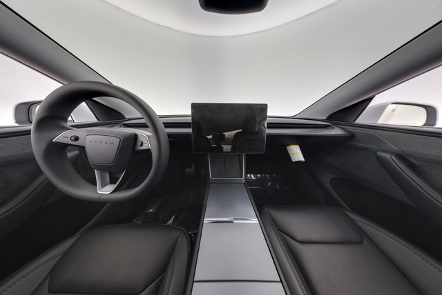 2026 Tesla Model Y — photo 21 of 25