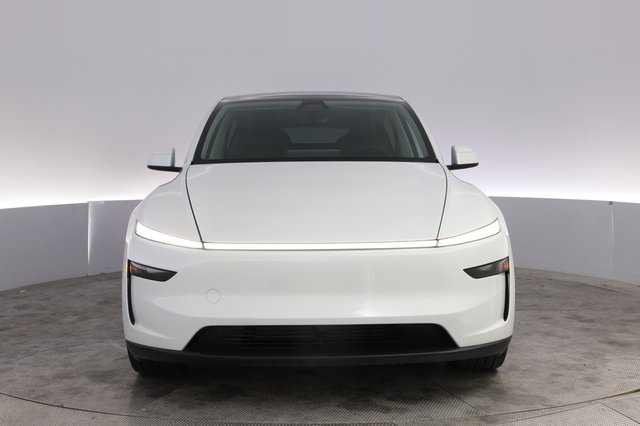 2026 Tesla Model Y — photo 9 of 25